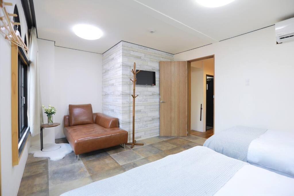Apartament 道頓堀民泊31＆Mini浮世絵美術館、道頓堀心斎橋真ん中、家族旅行、Family Trip Osaka Zewnętrze zdjęcie